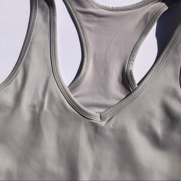 Slate gray V neck workout crop with built in bra - Picture 3 of 5